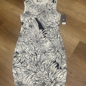 Jennifer Lopez Black and White Sleeveless Dress